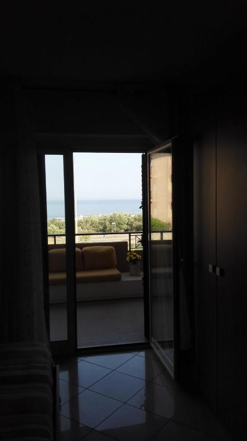 B&B I Girasoli Soverato Marina Exterior photo